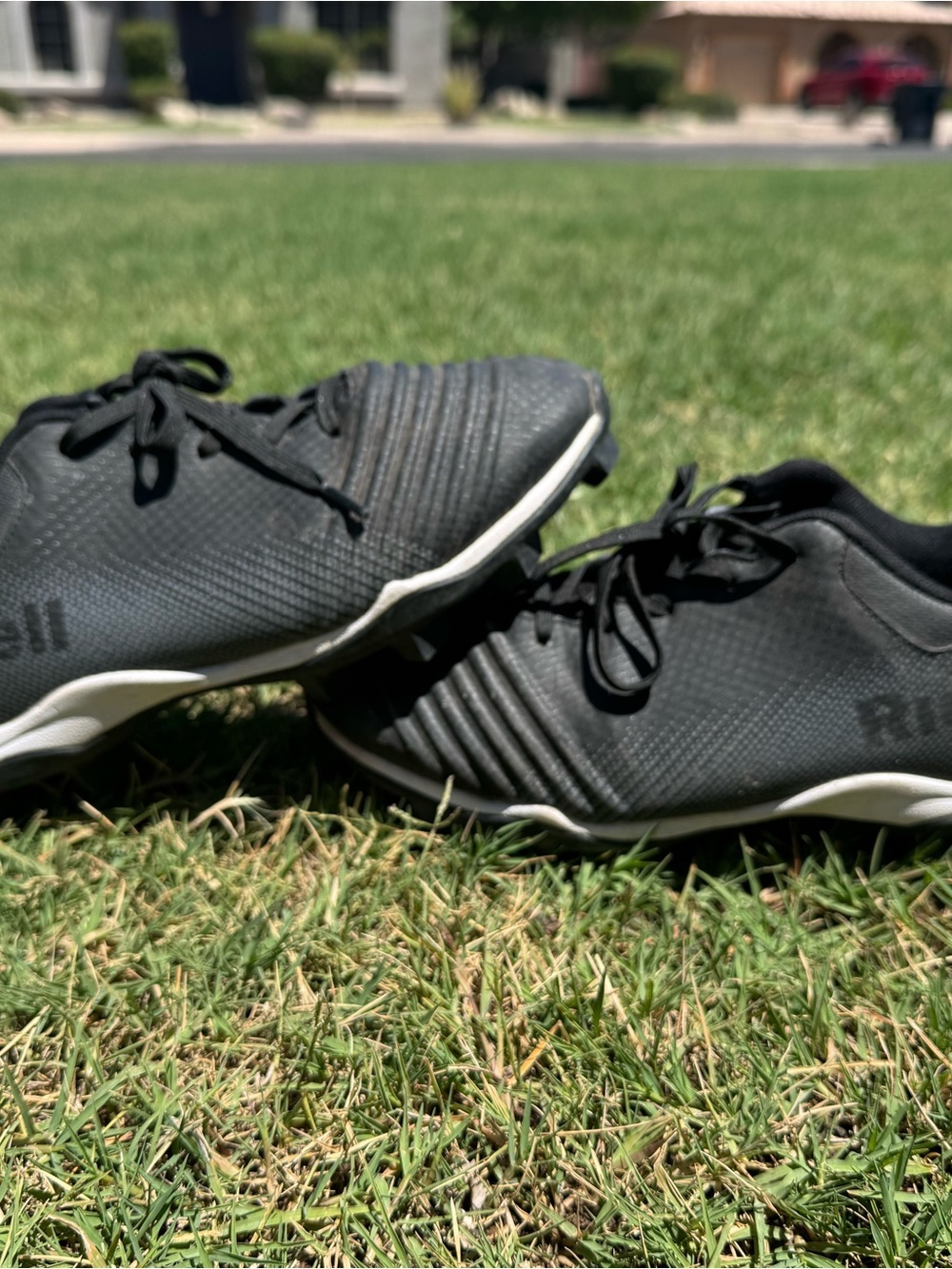 Ridell low top cleats